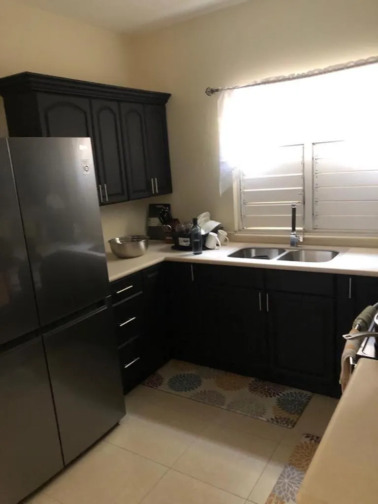 Gladstone Kingston Apartment